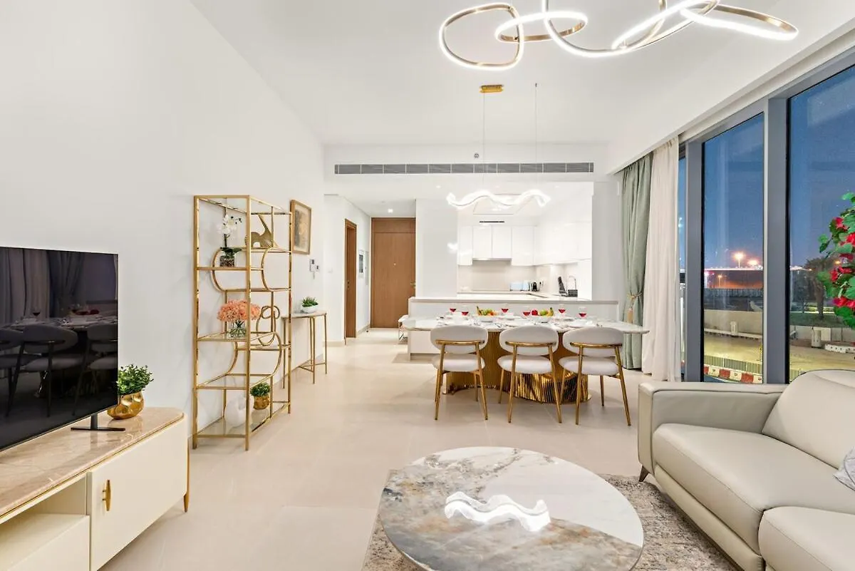 Elegant 1Br Apt With Balcony Views Of Burj Khalifa & Dubai Canal