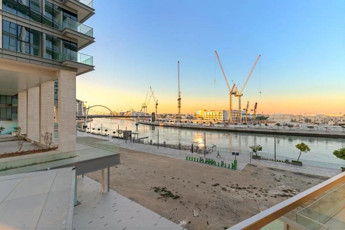 Daire Elegant 1Br Apt With Balcony Views Of Burj Khalifa & Dubai Canal Birleşik Arap Emirlikleri