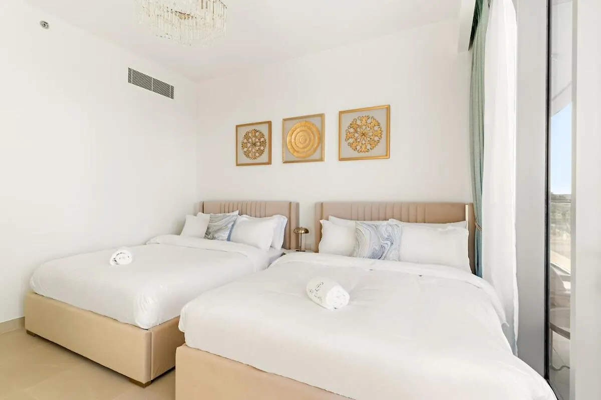 Elegant 1Br Apt With Balcony Views Of Burj Khalifa & Dubai Canal Daire
